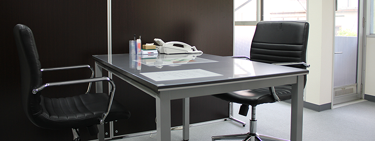 えんナビのデスク