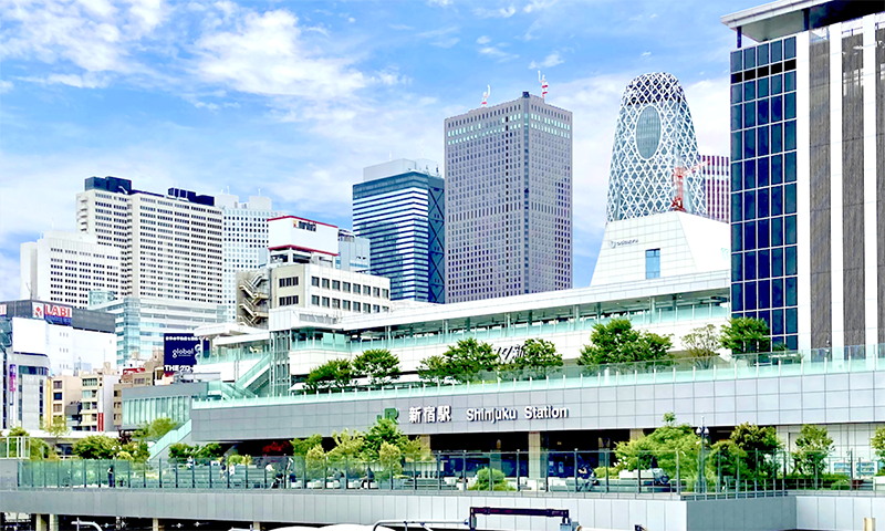 新宿のオフィス街